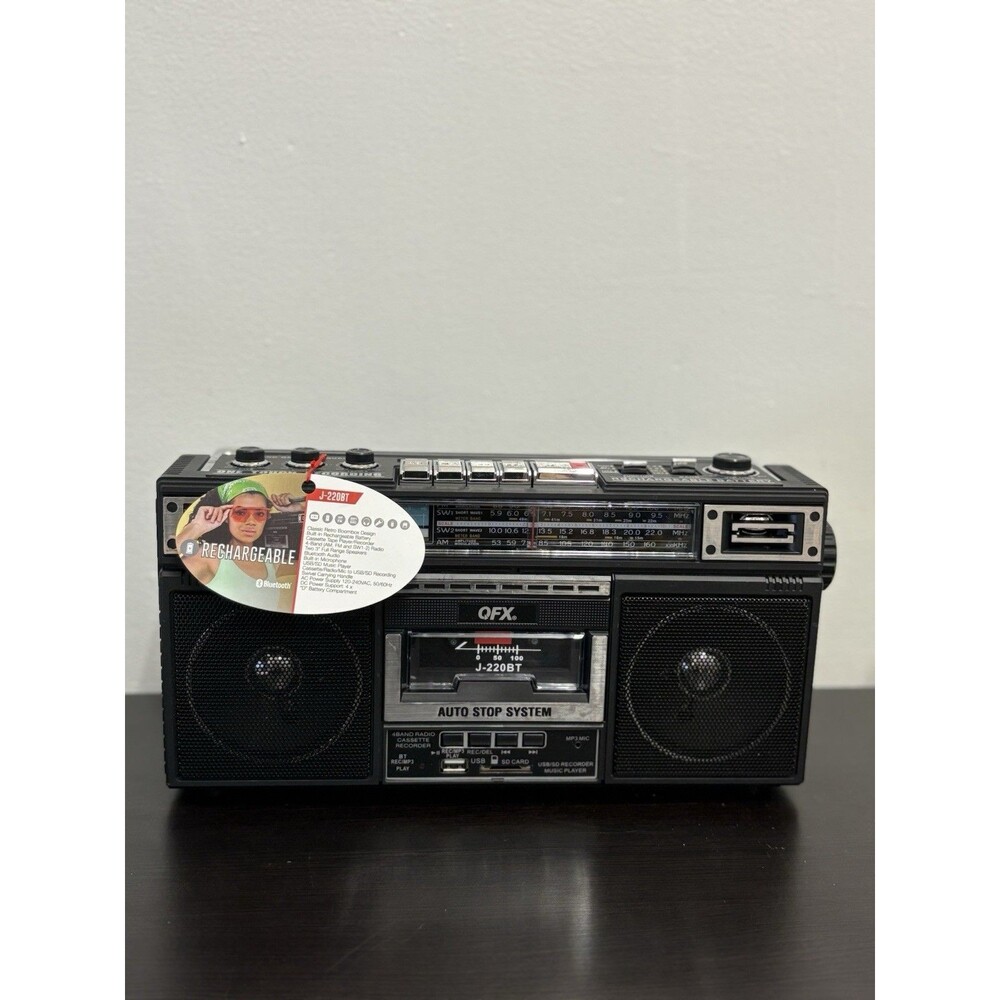 BoomBox QFX J-22U 4-Band Radio/Cassette Deck/ MP3 Boombox Missing Battery Back